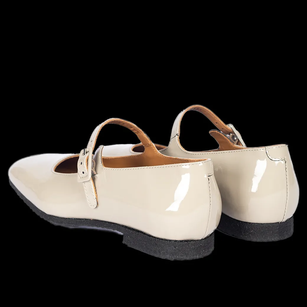 Ballerina I Skind