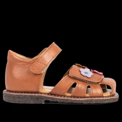Begynder Sandal Med Blomsterapplikationer