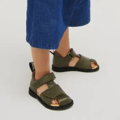 Begynder Sandal Med Logobånd Og Velcrolukning