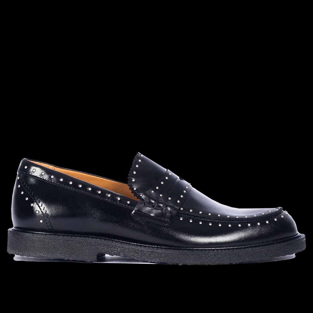 Klassisk Penny Loafer Med Dekorative Sølvnitter