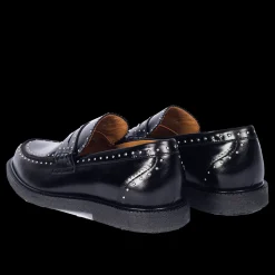 Klassisk Penny Loafer Med Dekorative Sølvnitter