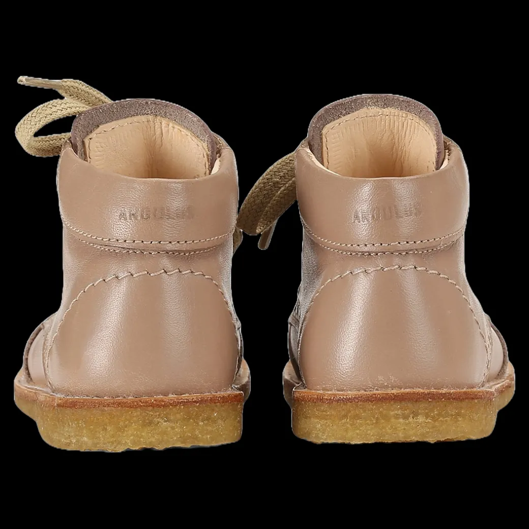 Klassisk Snøresko Med Brogue Detaljer