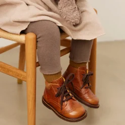 Klassisk Snøresko Med Brogue Detaljer