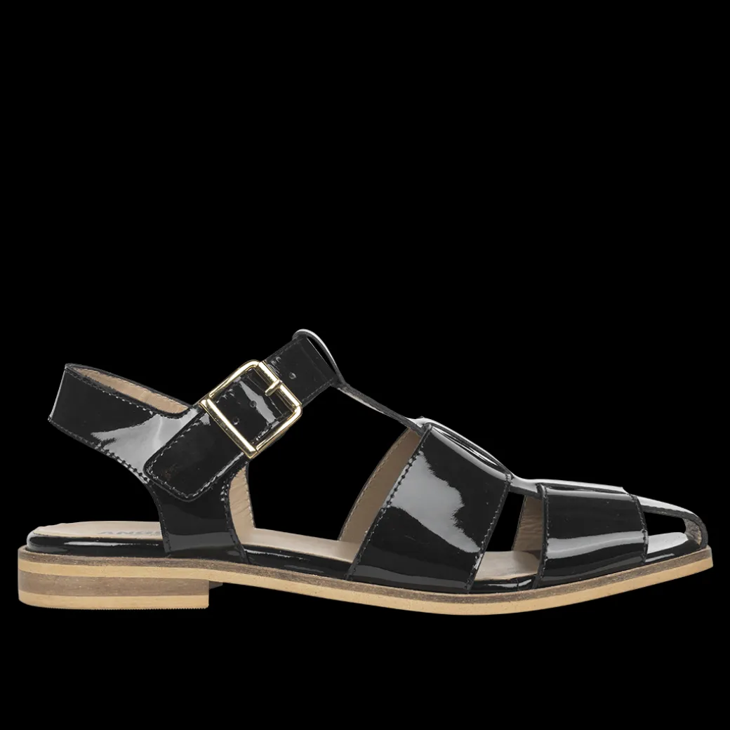 Sandal