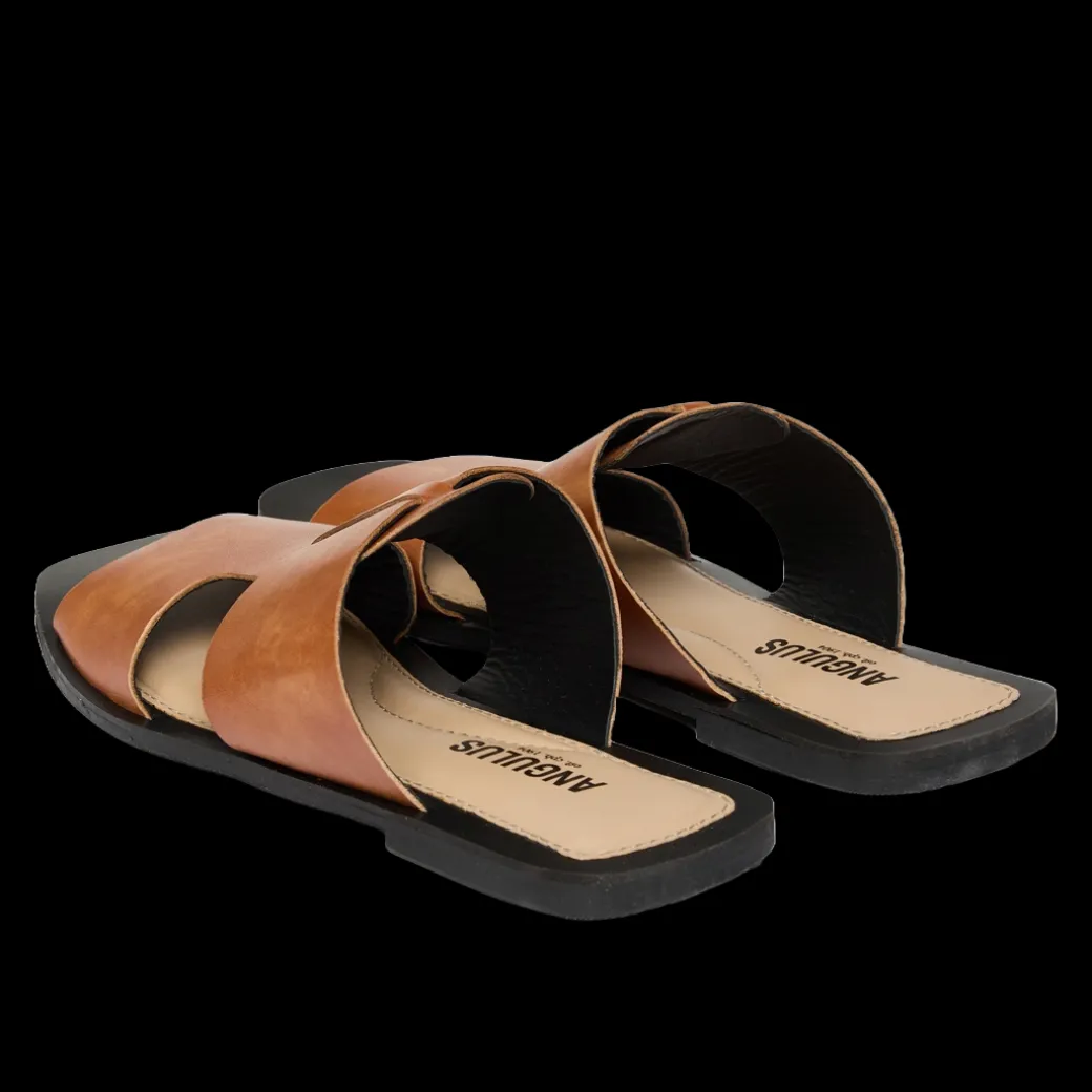 Sandal