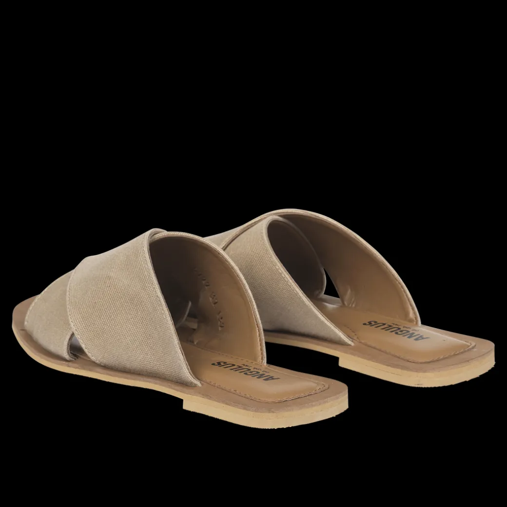 Sandal
