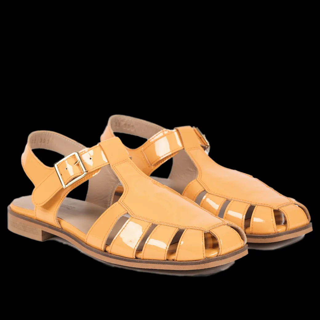 Sandal