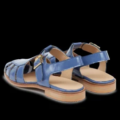 Sandal