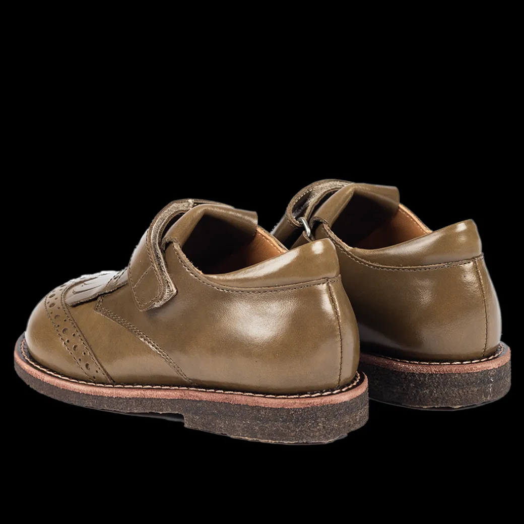 Sko Med Brogues, Frynse Og Velcrolukning