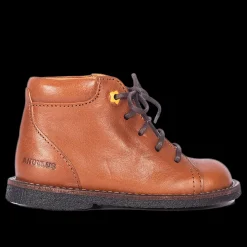 Snøresko Med Stjerneformet Kontrast Eyelet